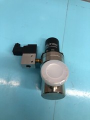 AMAT 3870-02571 Valve Pneu Inline NW40/NW40 24VDC Air Co, MDC KIV-100-P, 159729