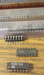 Lot of 115: Signetics 74121N FREE Shipping
