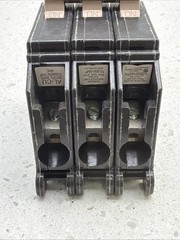 NIB – Eaton – CH330 – Standard Circuit Breaker, 240 Vac, 30 A, 10 Kaic, 3 Poles