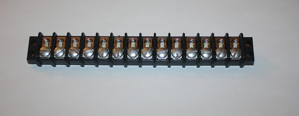 Terminal Block Strip 14 Pos Cinch Connect 14-140Y NEW