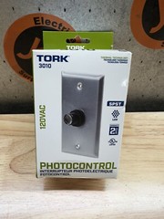 Tork Wall Plate Photocontrol Cat#3010 LED 120v New