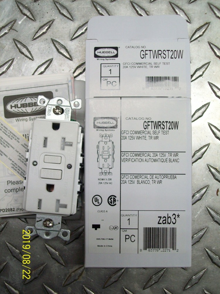 (1) NEW HUBBELL GFTWRST20W GFCI RECEPTACLE 20A 125V SELF TEST COMMERCIAL WHITE