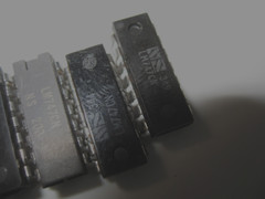 4 Pieces LM747CN National Semiconductor + other 747 Integrated Circuit