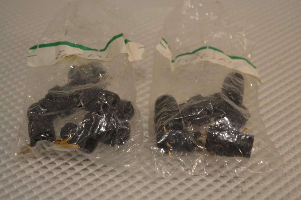 ONE NEW LOT OF SWITCHCRAFT CIRCULAR CONNECTOR PARTS EN3CMC.