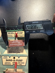 NOS 4x Sans-A-Fuse FA2000-1 Circuit Breaker – Replaces Zenith, Admiral, Motorola