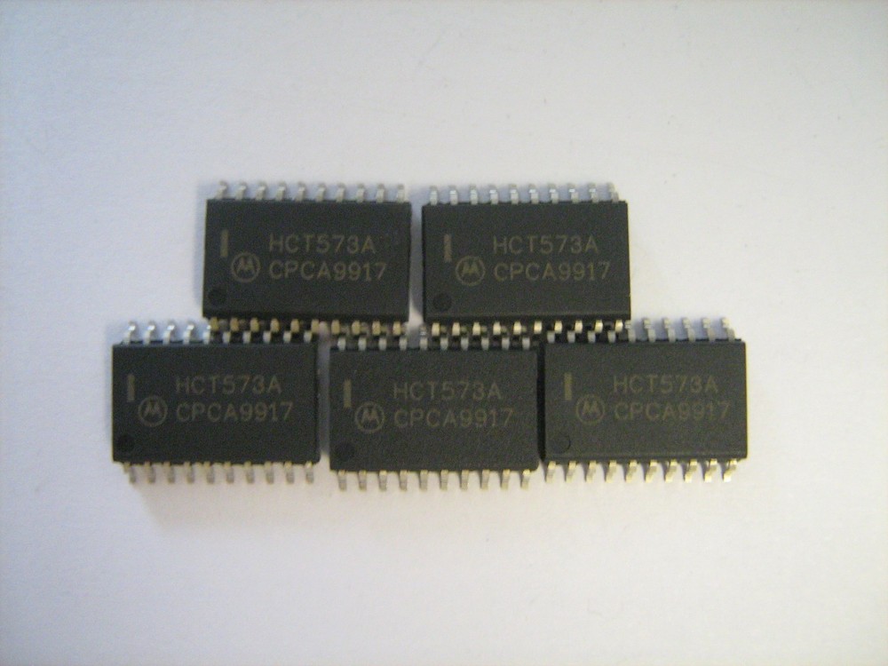 MOTOROLA HCT573A 573A IC Integrated Circuit 20-Pin – Lot of 5 NEW!! NOS