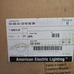 American Electric Lighting HPS 40W 120V Street Light Fixture 125-40SCA120R3 New