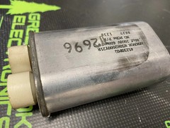 N50H2000Y21R – AEROVOX – 0.86MFD 2000V OIL OVAL CAPACITOR
