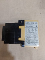 ALLEN-BRADLEY 700-P200A1 Control Relay 120V Coil BULLETIN 700 TYPE-P