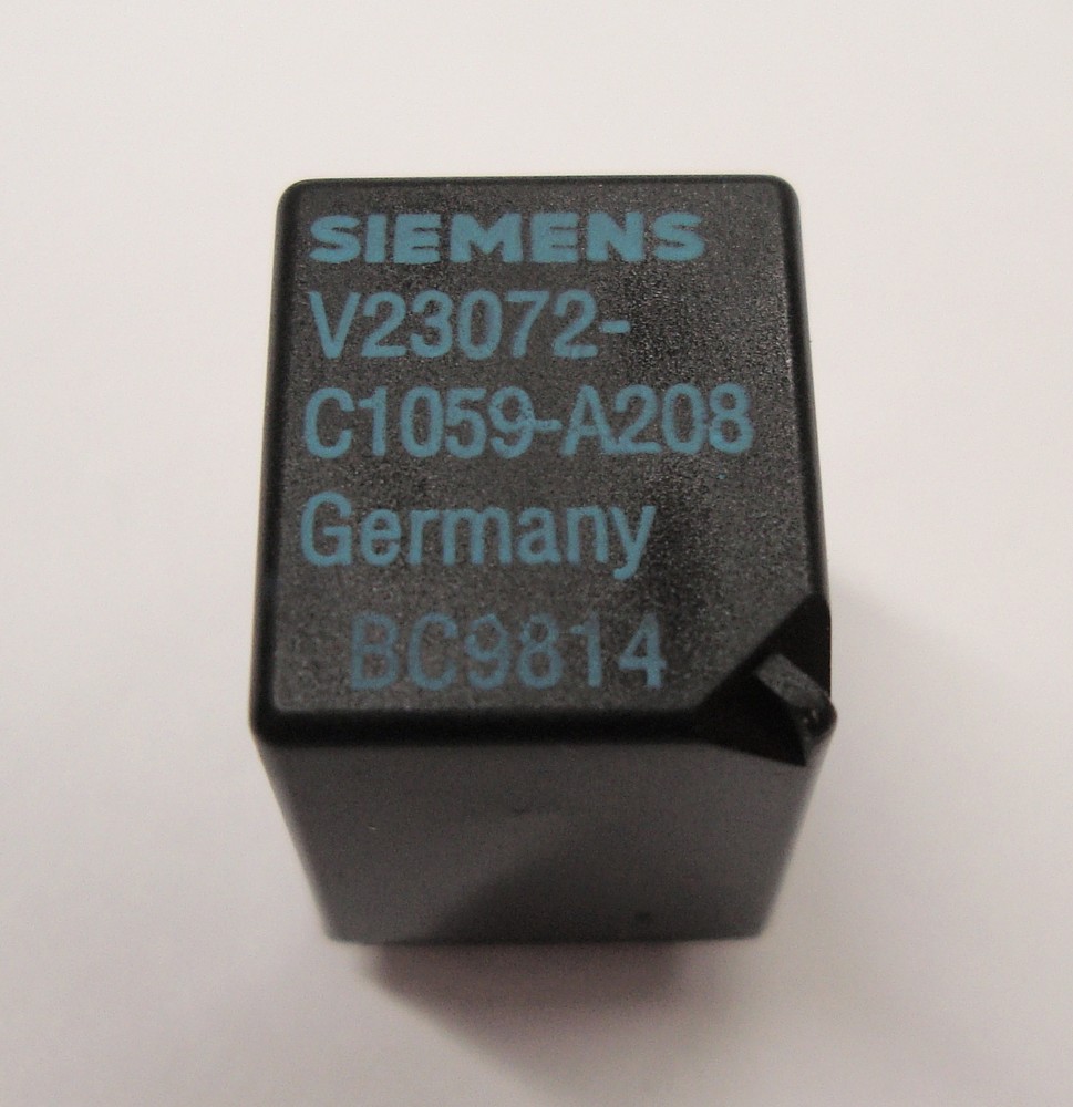 Siemens Relay PN: V23072-C1059-A208 (2 Piece Lot)