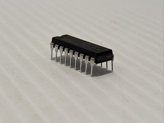1 Unit-ST MICRO ULN2803A Circuit (New)