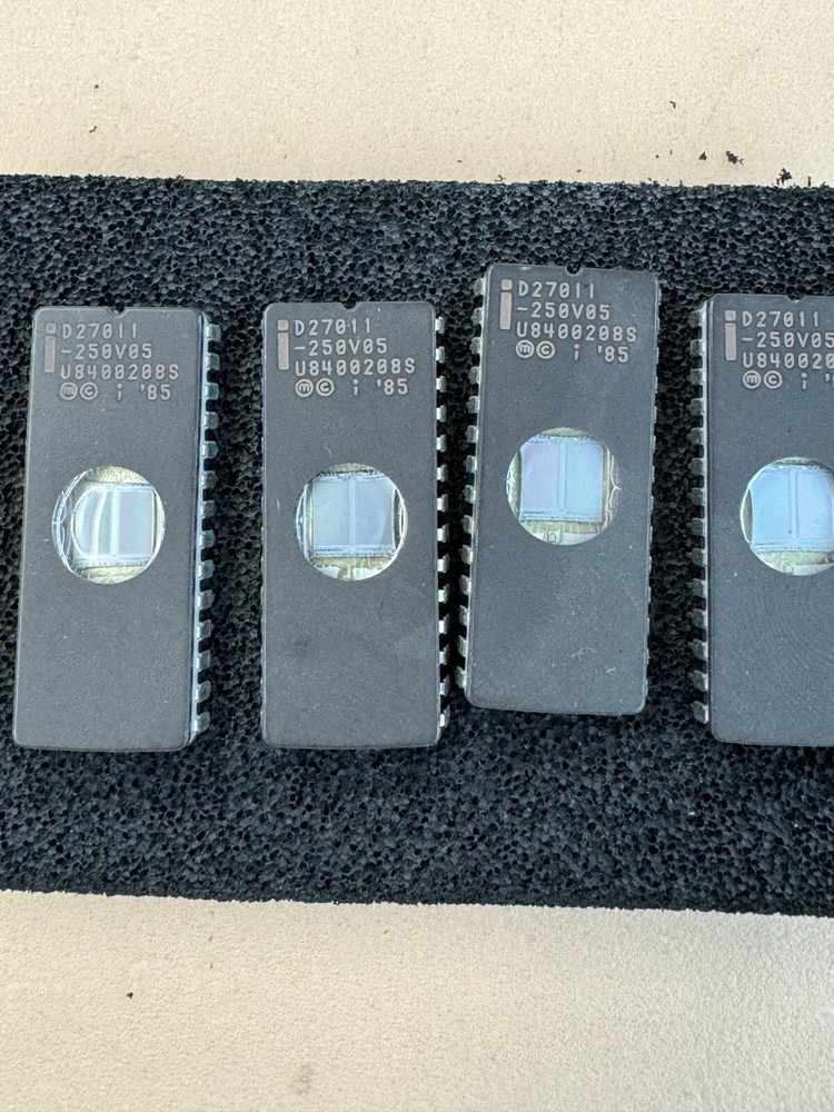 Intel 27011 EPROM DIP28 INTEL D27011-250V05 1pcs
