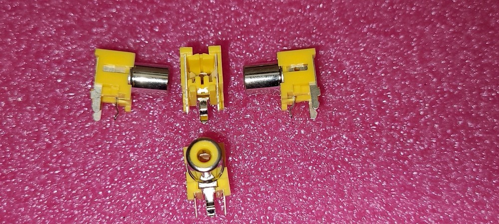 15 PCS SWITCHCRAFT PJRAN1X1U04 JACK T/H RTA RCA VIDEO YELLOW