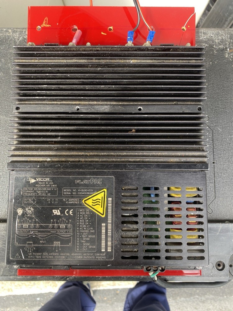 Vicor FlatPAC VI-QU30-EQY 1/2 Switching power supply