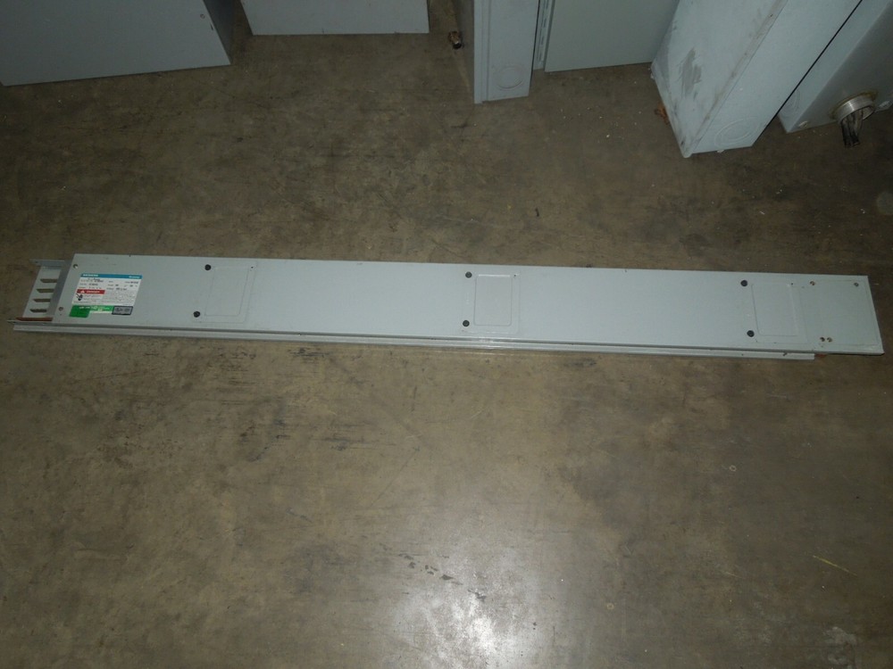 Siemens I-T-E XJ-L XC100-45G 100A 3ph 4W w/ Ground Copper Plug-In Duct 5′ Length