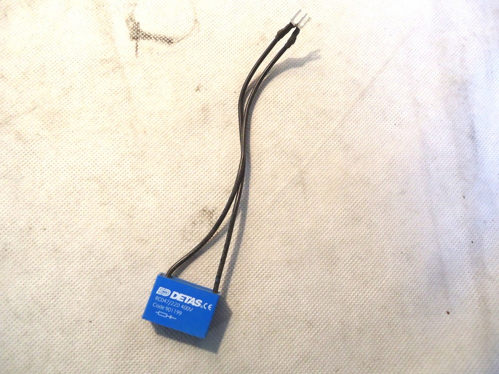 NEW DETAS RC047/220 400V SURGE SUPPRESSOR