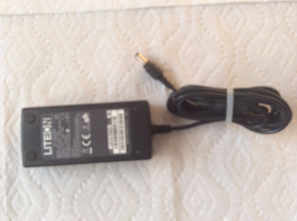 Liteon 4034197 AC Adapter PE-1170-1SA1 5VDC 3.0A 15W
