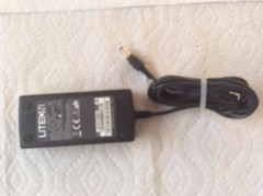 Liteon 4034197 AC Adapter PE-1170-1SA1 5VDC 3.0A 15W