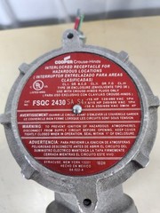 Cooper Crouse-Hinds FSQC2430SAS4 Type 3R Enclosure Interlocked Recepricle