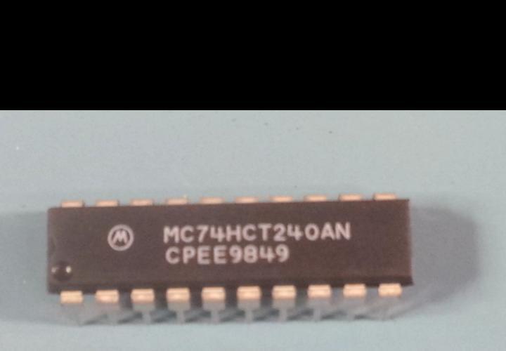 LOT OF (72) NEW MOTOROLA MC74HCT240AN Driver/Buffer Device, Dual, 4-Bit, 20 DIP