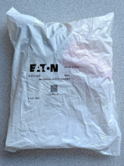 NEW Eaton LBI215 Loadbreak Bushing Well Insert 200 Amp 15kV Class EPDM rubber