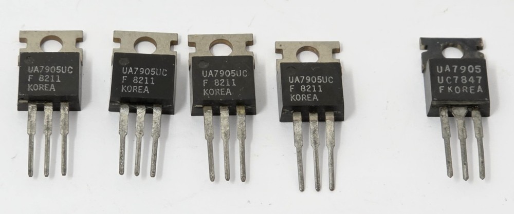 (Lot of 5) Fairchild UA7905UC / 7905UC -5V Negative Voltage Regulator