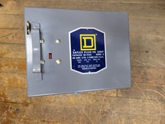 Square D SD-9352 Safelex Plug-in Unit Busway Bus Plug 60A 3PH 3W 240V 15HP