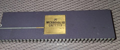 MC68000L10 MOTOROLA 32Bit CPU Micro Processor GOLD TOP CERAMIC CASE RARE IC