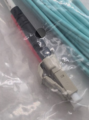 LEGRAND 1005 9M LC-LC 50/125 OM4 DUPLEX PVC FIBER OPTIC CABLE