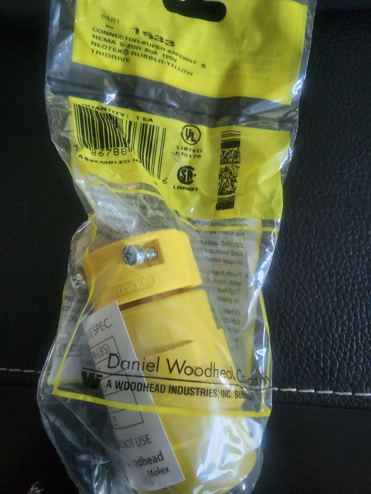 Daniel Woodhead 1533 Nema 6-20R 20A 125V Connector Super Safeway