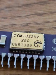Rare Cypress Gold Ceramic CYM1822HV-25C 16K X 16 MULTI DEVICE SRAM MODULE SIPP