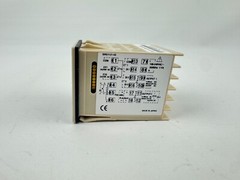 SHIMADEN SRS11A-8PN-90-N1020 Temperature Controller