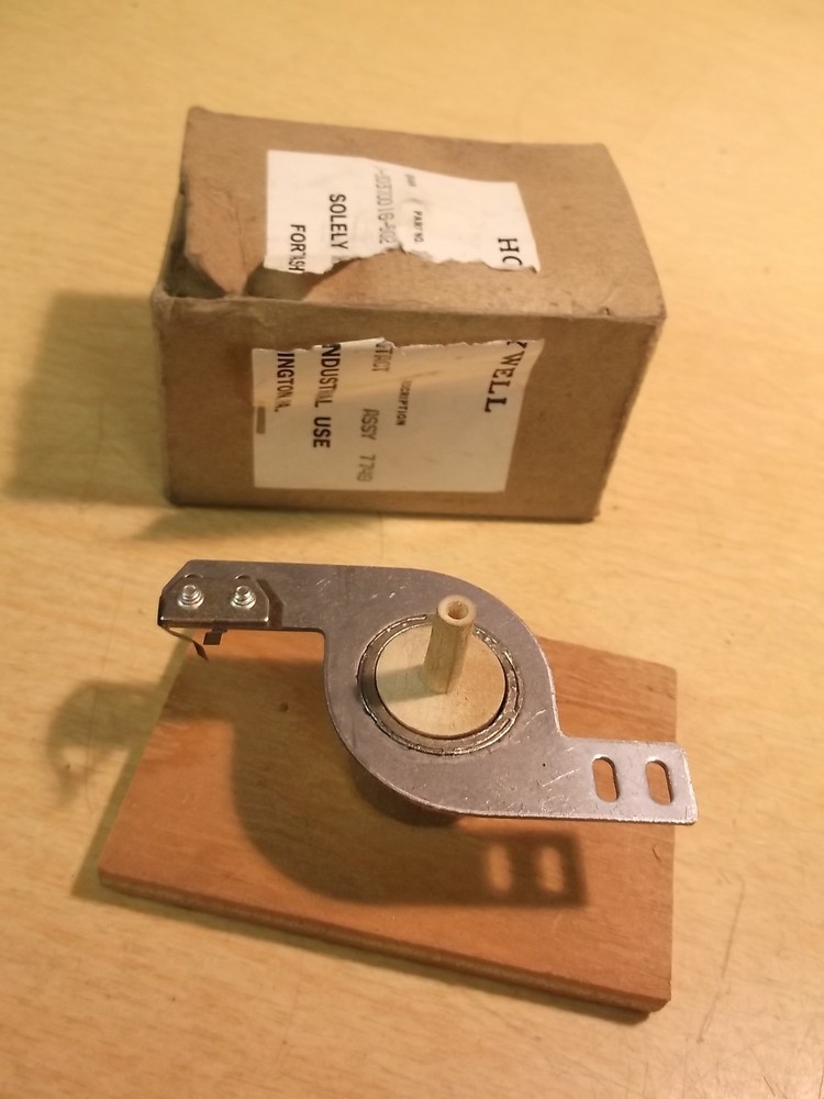 NEW Honeywell Contact 30370016-502 For Industrial Use *FREE SHIPPING*