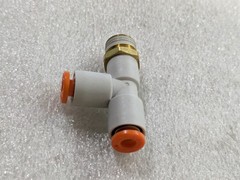 SMC Male Run Tee 1/8 NPT x 5/32 Tube Push-In Pneumatic Fitting 3/ORDER