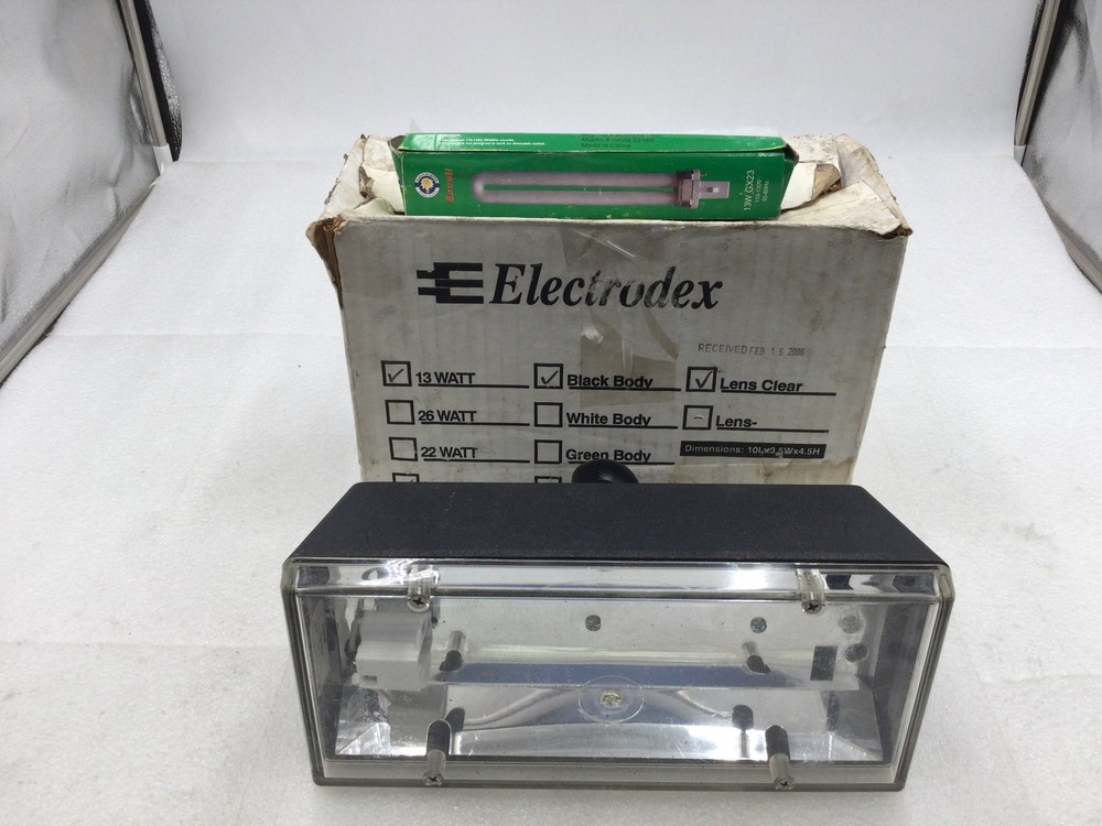 Electrodex 34092 Night Buster 13 Watt CFL Fluorescent Flood Light with Lamp Incl