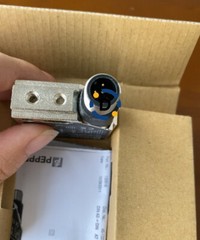 New PEPPERL+FUCHS DK12-11/124/136 132616 Color-coded sensor