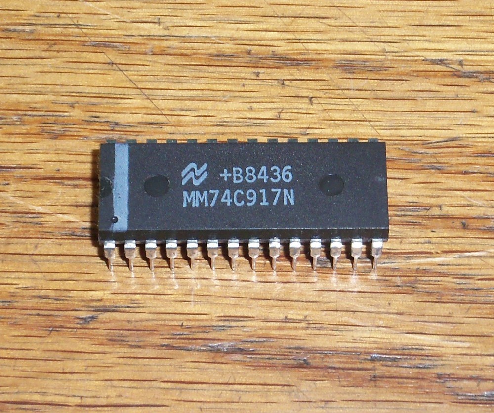 **ONE** NSC MM74C917N Integrated Circuit LED DISPLAY DRIVER