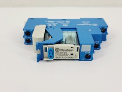 Finder 97.01 Relay Socket w/ 99.02.9.024.99 LED, 46.61.9.024.0040 24VDC Relay
