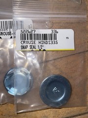 1/2” Crouse Hinds 336 Conduit, Steel, Snap-In, Knock Out Hole Seal 10pcs 522627