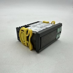 CAREL IR33S0EN00 Temperature Controller 230V 25mA IP65 USED