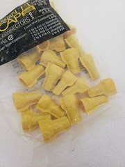 BUCHANAN WCAP YELLOW PRESSURE WIRE CONNECTORS 2 #18 – 3 #12 AWG ~ QTY 25