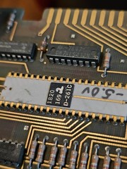 Rare Vintage Retro Gold Ceramic IC 1820-1692 HP Agilent Nanoprocessor Board