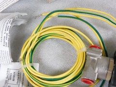 Asco Red Hat Solenoid 2 Way Valve 1/4 Inch EFHT9016H1 HV426716001