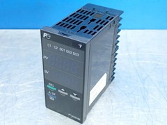 FUJI PXG5CYY1-0VYA1 PXG-SERIES DIGITAL TEMPERATURE CONTROLLER 07251470019
