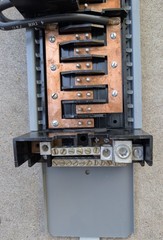 Eaton/ Cutler-Hammer Bus/Back Pnl 100Amp Main Lug, 120/240 CTL-Ch Type Brks 24sp