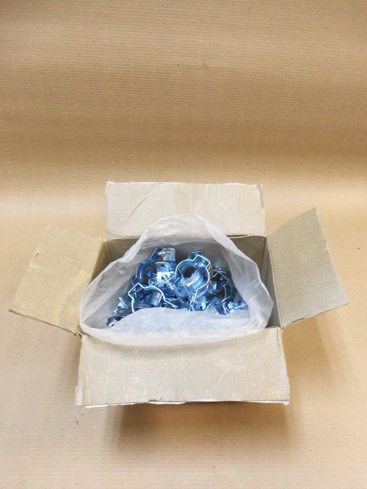 NEW LOT OF 70 ARLINGTON 2025 PIPE HANGERS W/BOLS FOR EMT 1-1/4″-1-1/2″ AK