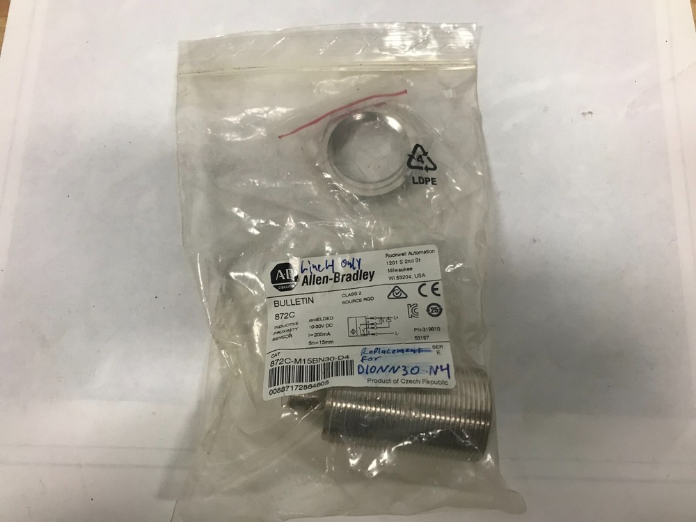Allen Bradley Proximity Sensor 872cm15bn30D4 NPN 10-30VDC