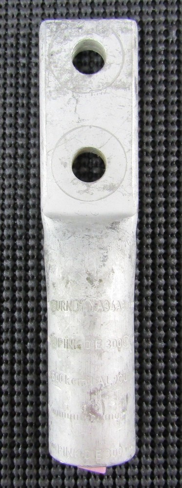 BURNDY YA34A3 500KCMIL 2-HOLE COMPRESSION TERMINAL – NEW TAKE OUT / NO BOX
