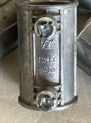 6 Count Halex 1/2″ EMT Set Screw Coupling Zinc (Model # 23220) FREE SHIP!