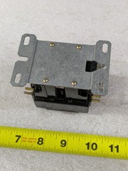 Arrow Hart ACC233UMM30 3-Pole Definite Purpose Contactor 30A 600V 208/240V Coil